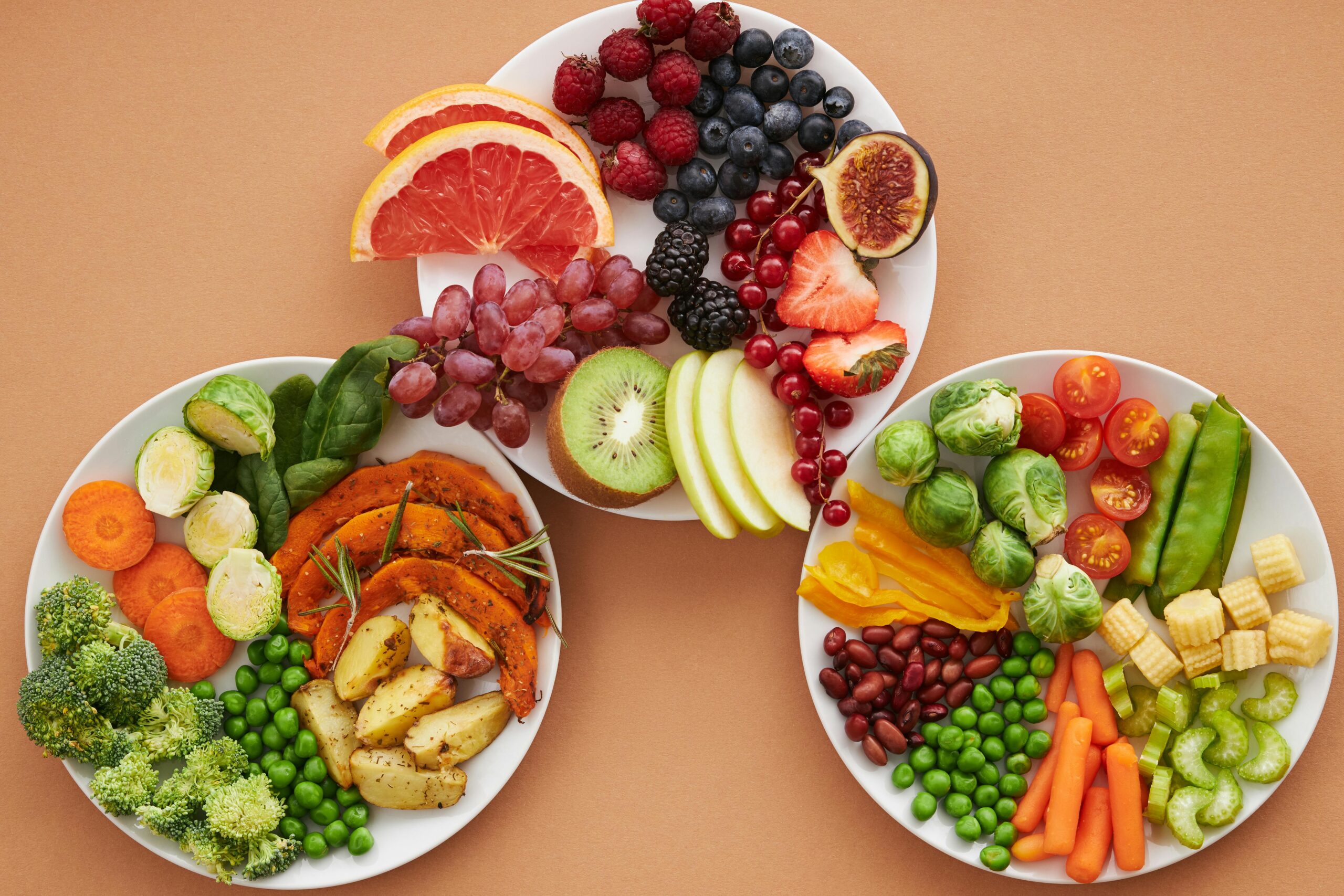 Trebuie să consumi 3 porții de legume și 2 porții de fructe pe zi. foto: pexels.com