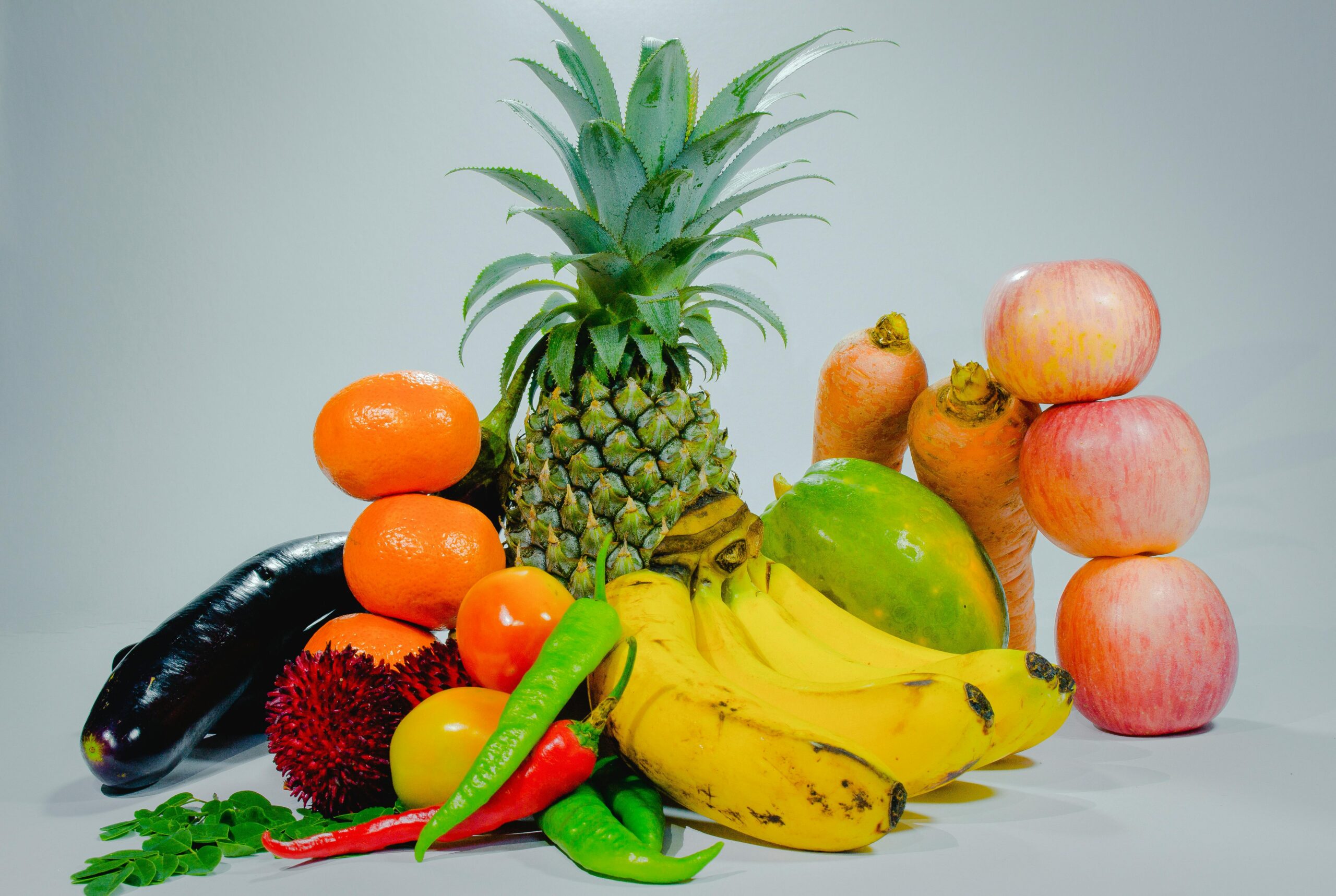 Un consum de 400 de grame de fructe și legume pe zi (aproximativ cinci porții) poate reduce riscul unor boli cronice. foto: pexels.com