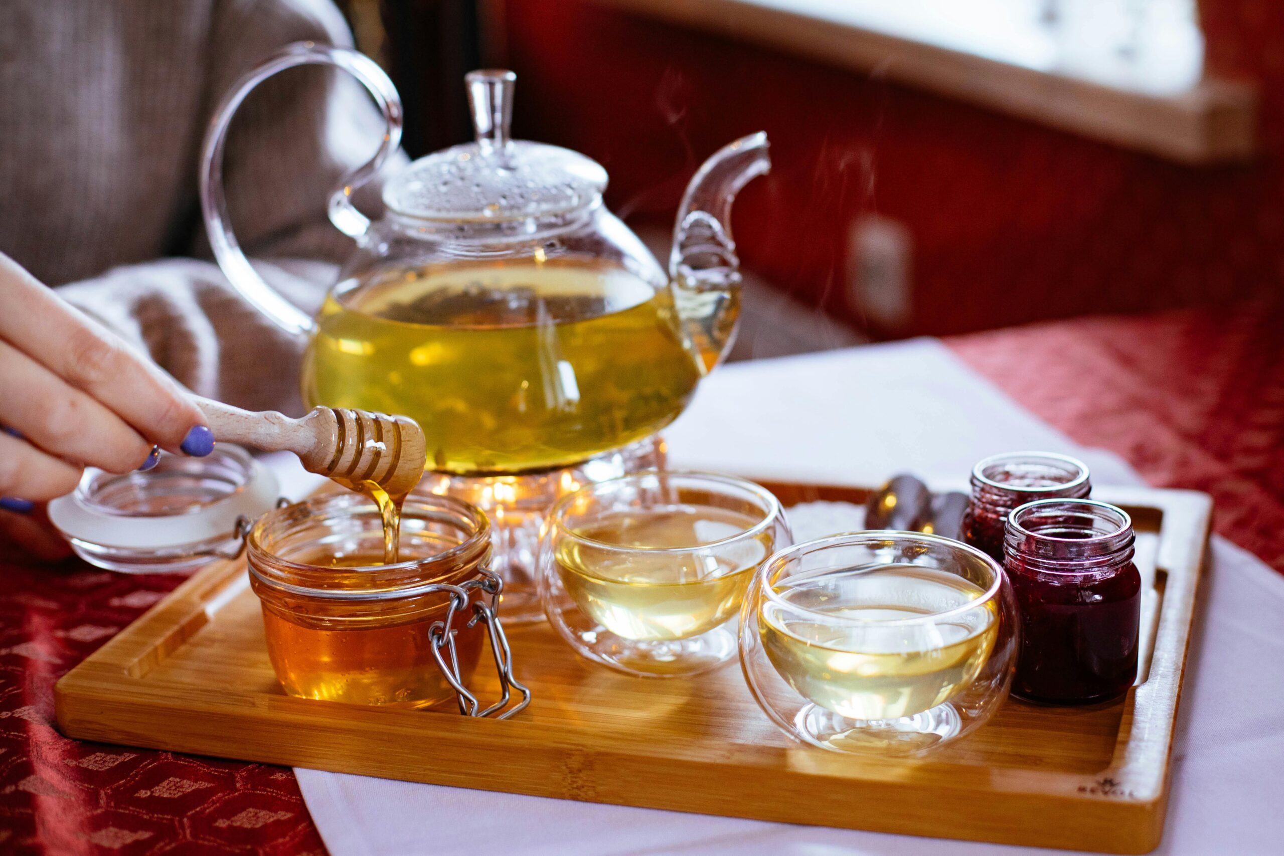 Datorită conținutului ridicat de antioxidanți, ceaiul poate reduce inflamația din organism. foto: pexels.com