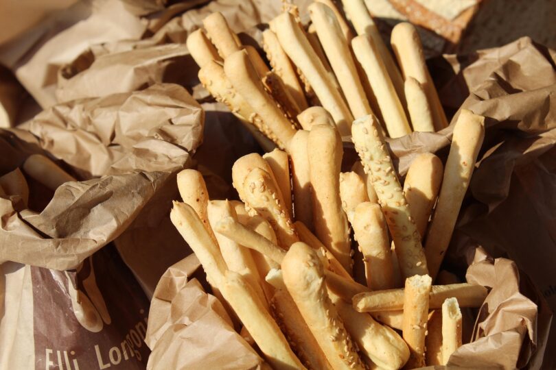 Cum au fost inventate grisinele: istorie, origine și câte calorii au