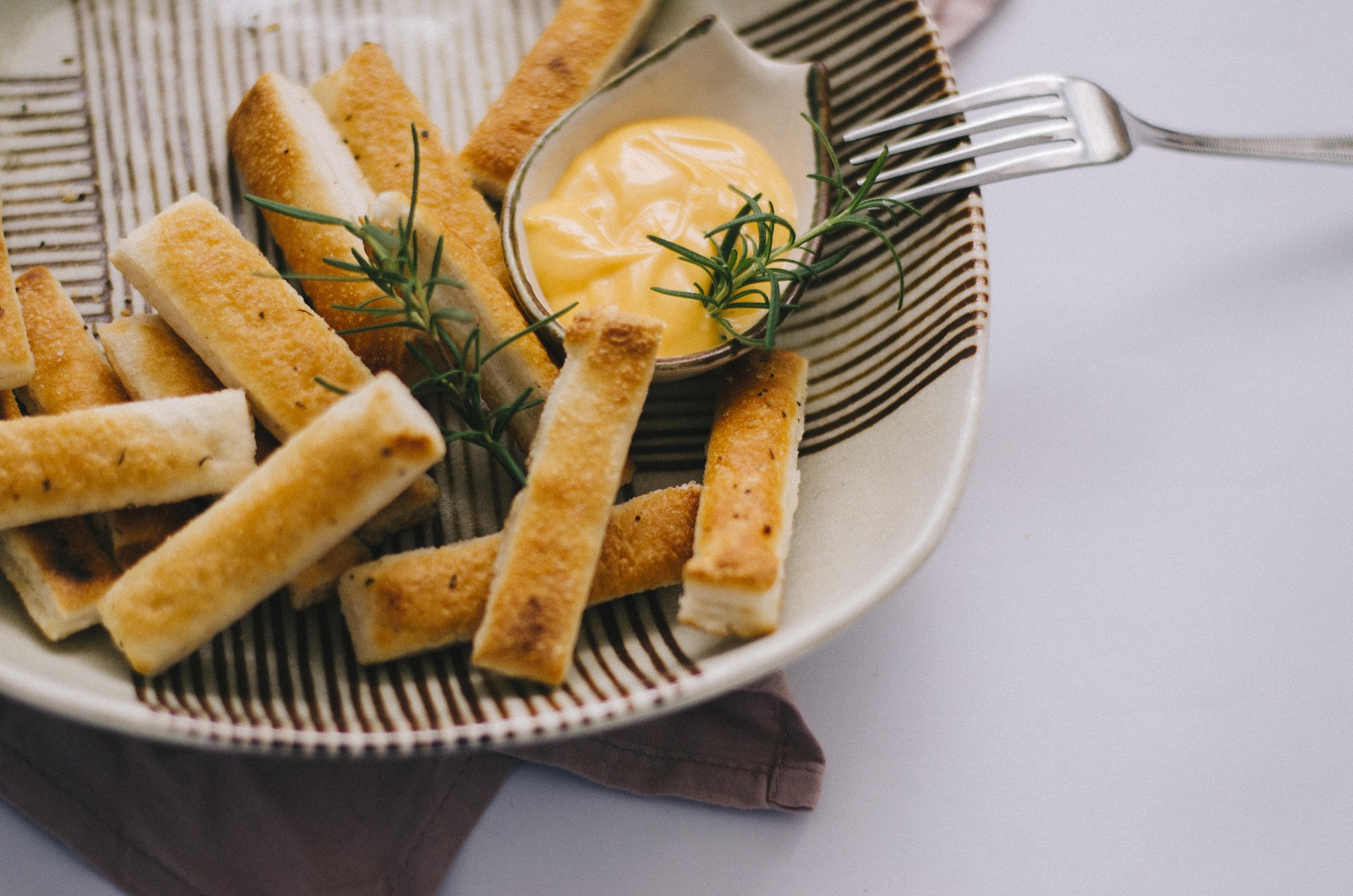 Crocante, versatile și ușoare, acestea sunt nelipsite atât din case, cât și din restaurante. foto: pixabay.com
