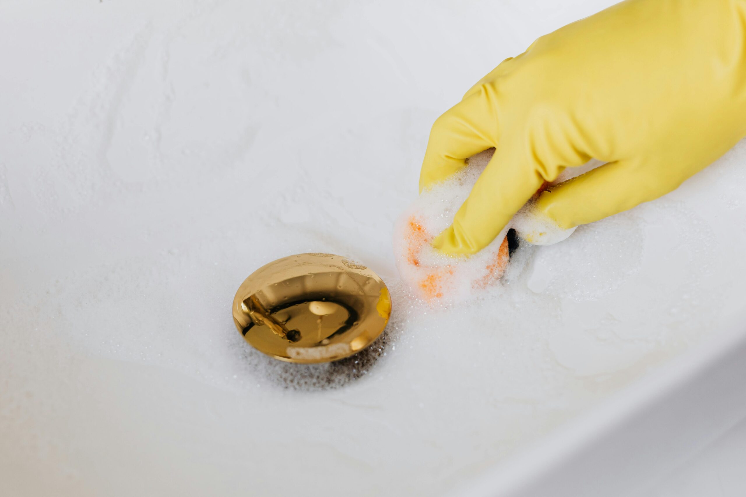 Nu ai nevoie de soluții chimice sau produse scumpe de curățare dacă eviți o greșeală foarte comună în bucătărie. foto: pexels.com