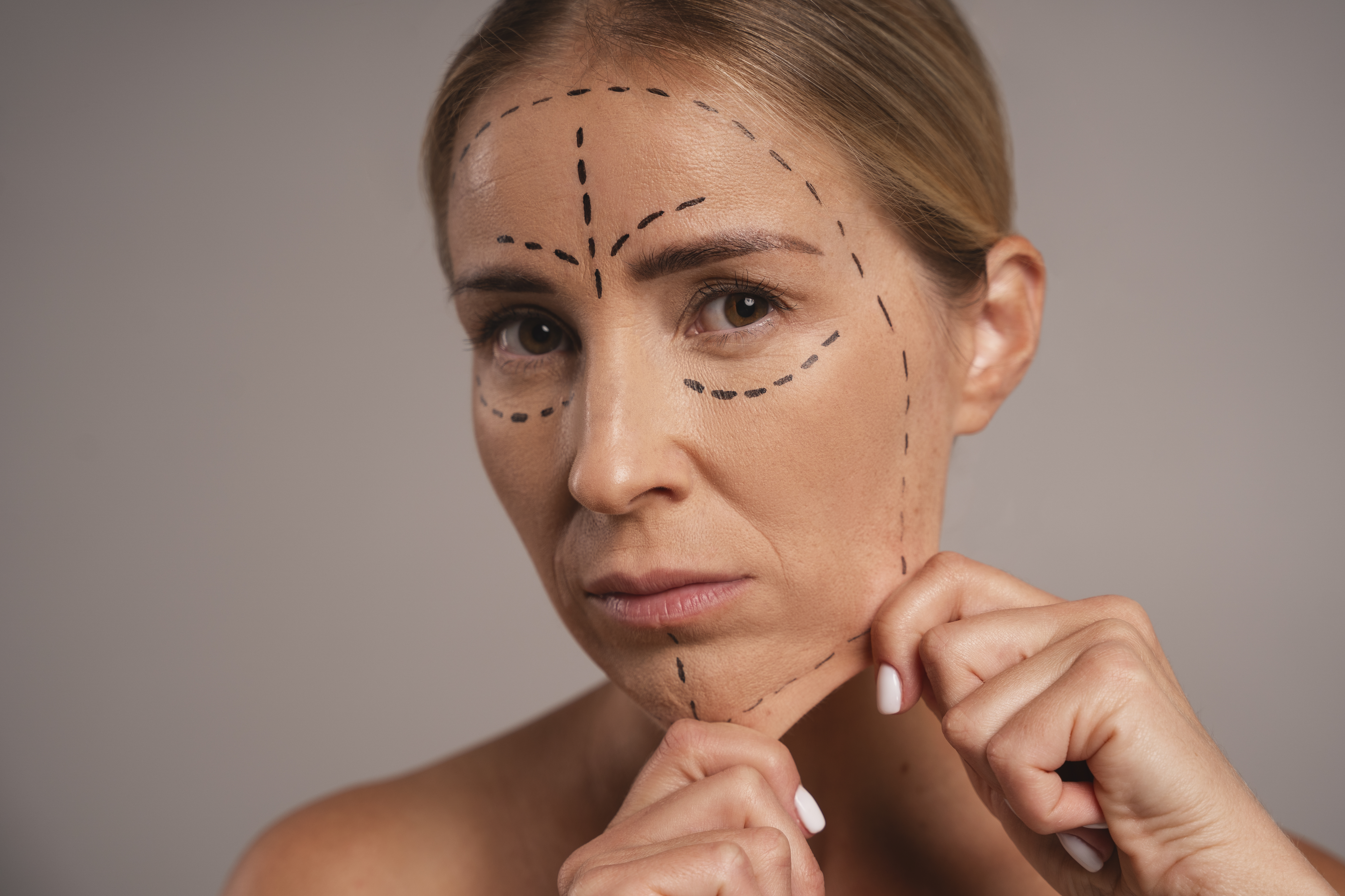Australia a introdus screeningul obligatoriu al sănătății mintale înaintea procedurilor cosmetice. foto: freepik.com