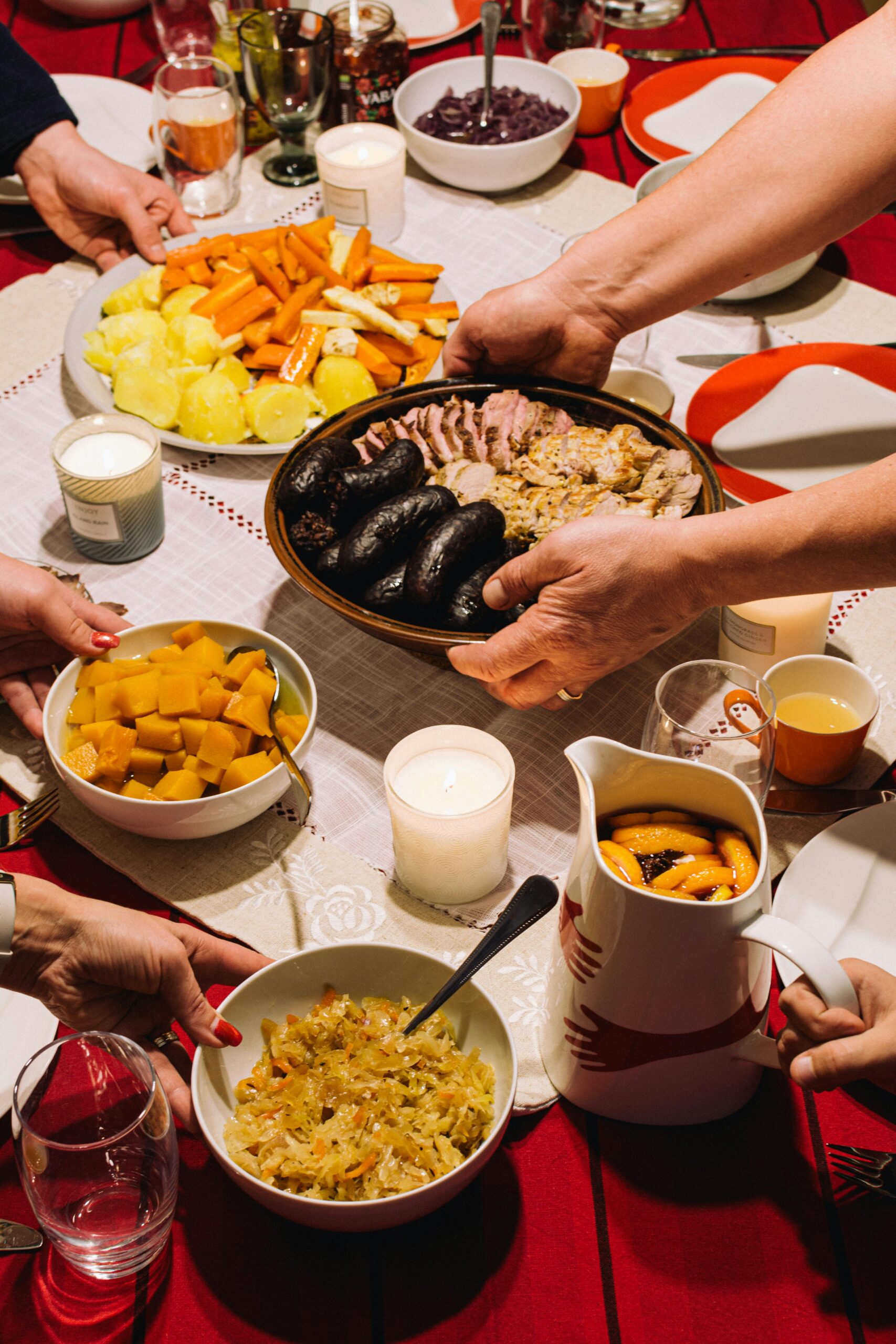 Cinci nutriționiști demontează cel mai răspândit mit: poți mânca după ora 18:00. foto: pexels.com