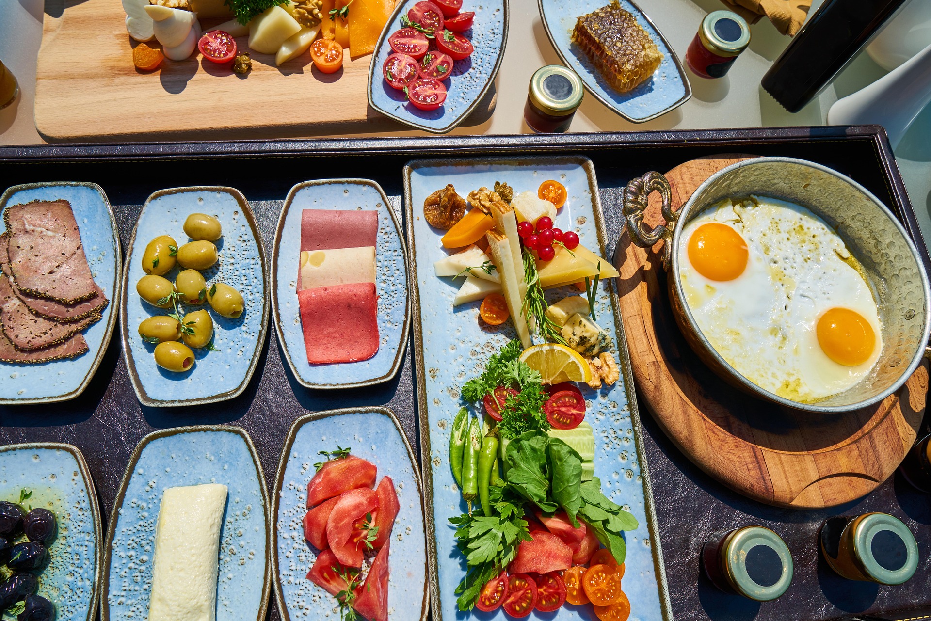 Colesterolul ridicat nu apare întotdeauna din cauza alimentației sau a stilului de viață. foto: pexels.com