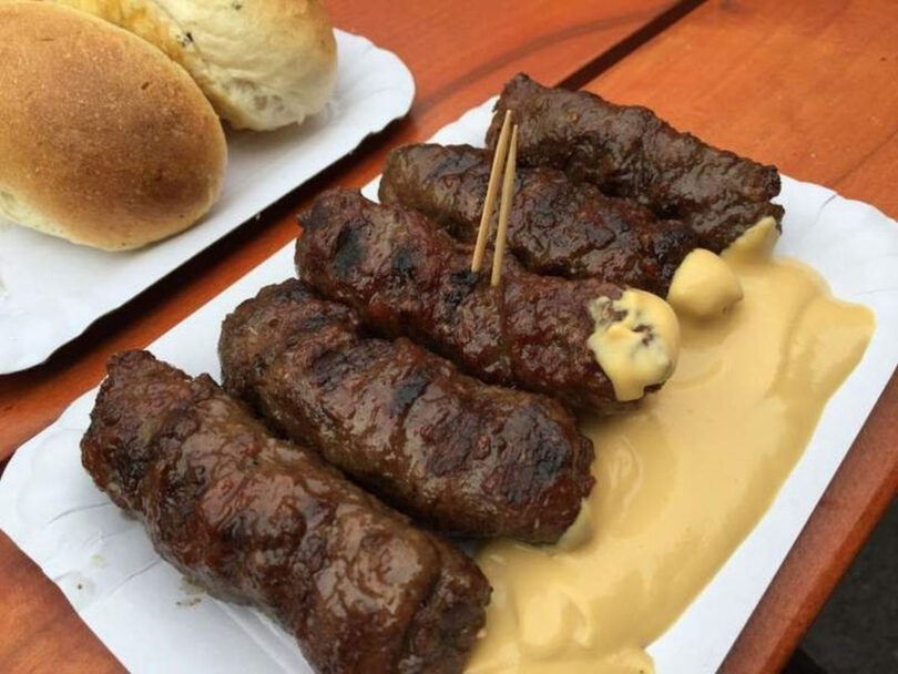 Micii cu muștar, un risc pentru organism? De ce ar trebui consumați doar ocazional