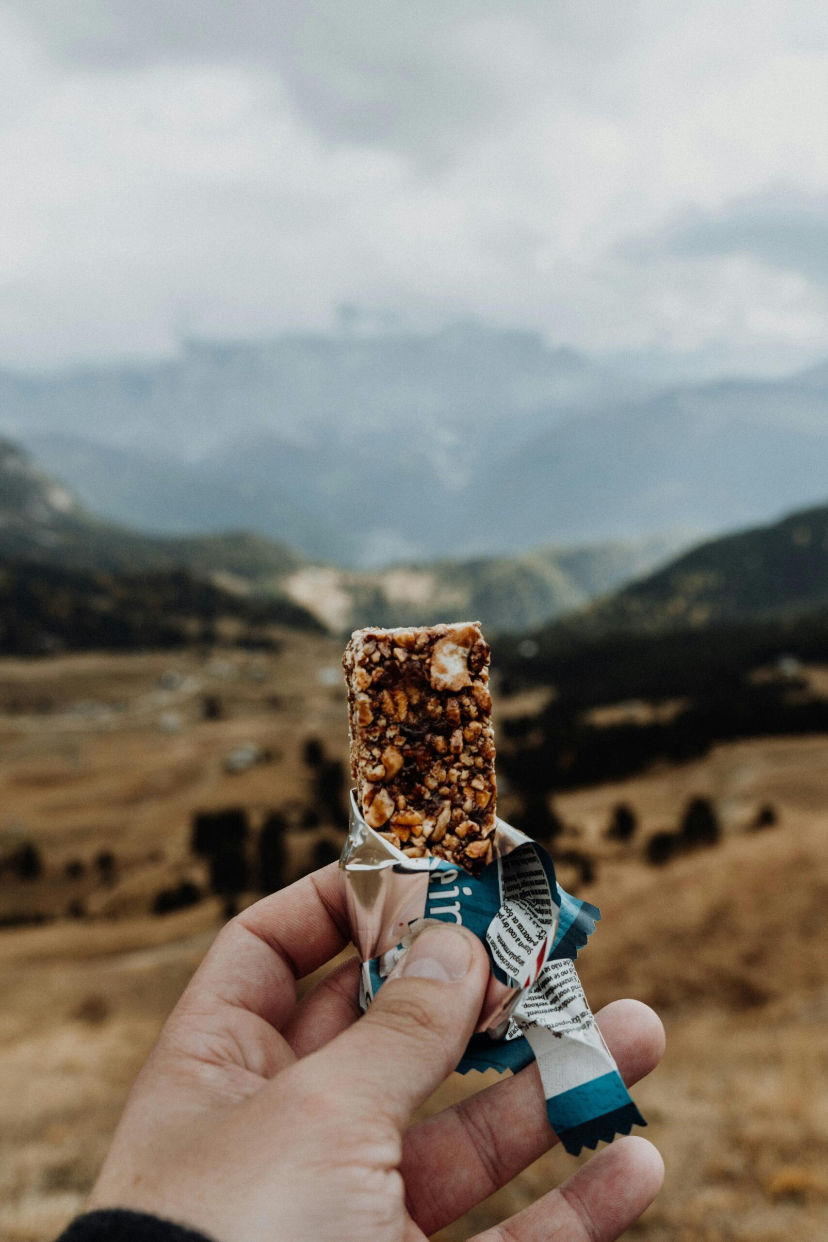 Peste 80% dintre batoanele analizate folosesc proteine de origine animală și ulei de palmier. Foto: pexels.com