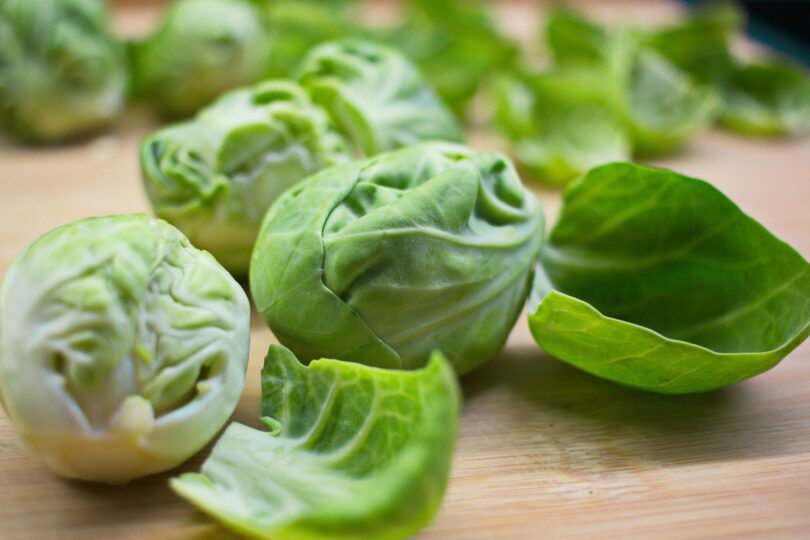 Varza de Bruxelles ajută la detoxifierea organismului și protejează ADN-ul. Cum să îi maximizezi beneficiile