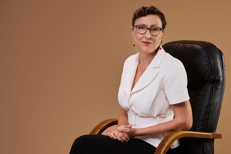 Mâncatul emoțional, explicat de psihologul Diana Ioaneș. De ce ajungem să mâncăm fără să ne fie foame și cum putem opri acest obicei:„Cred că unul dintre scopurile noastre este să fim prezenți în propria viață”. EXCLUSIV