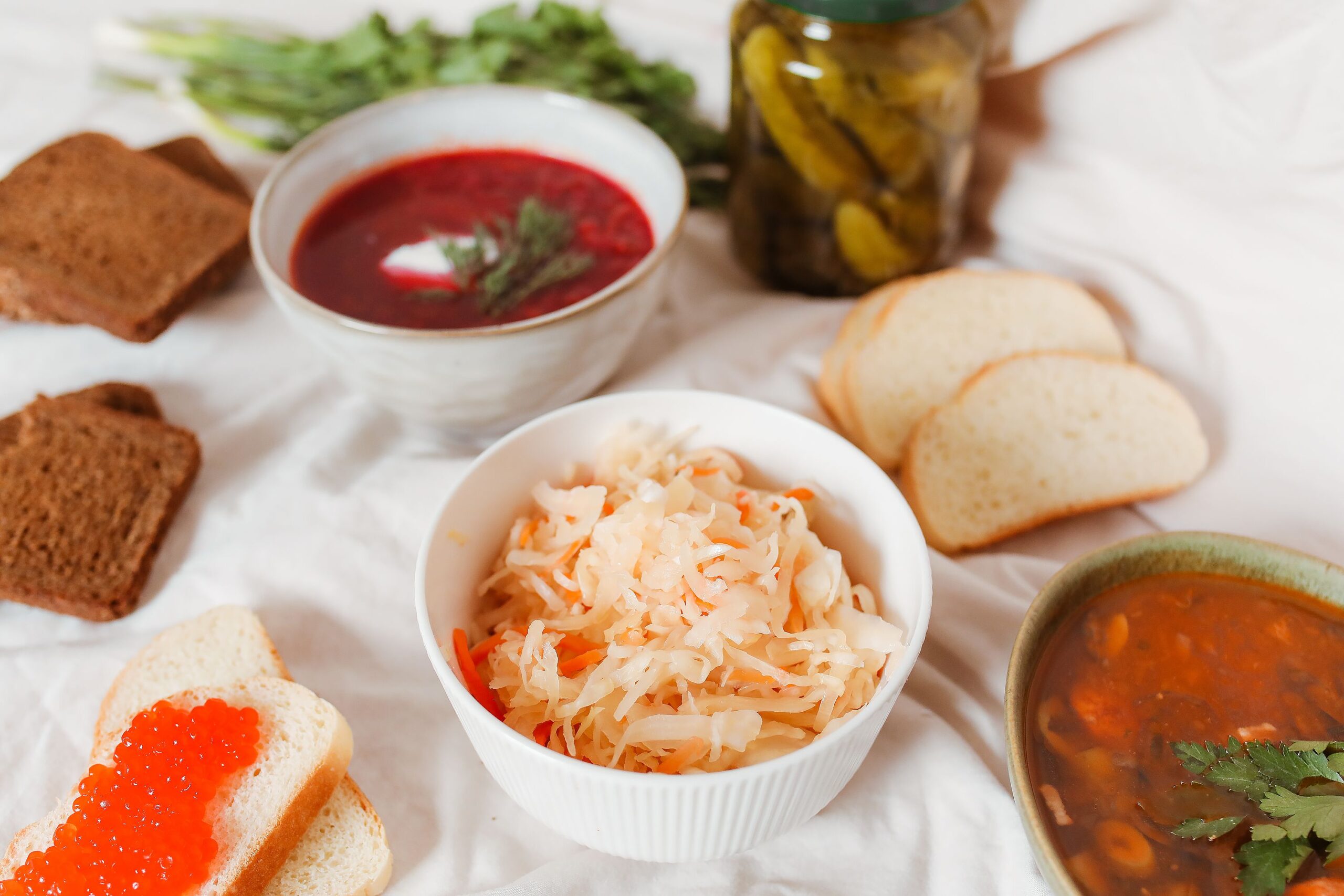 Rețeta include de obicei varză, supă clară, legume fără amidon, ierburi aromatice și condimente. Foto: pexels.com