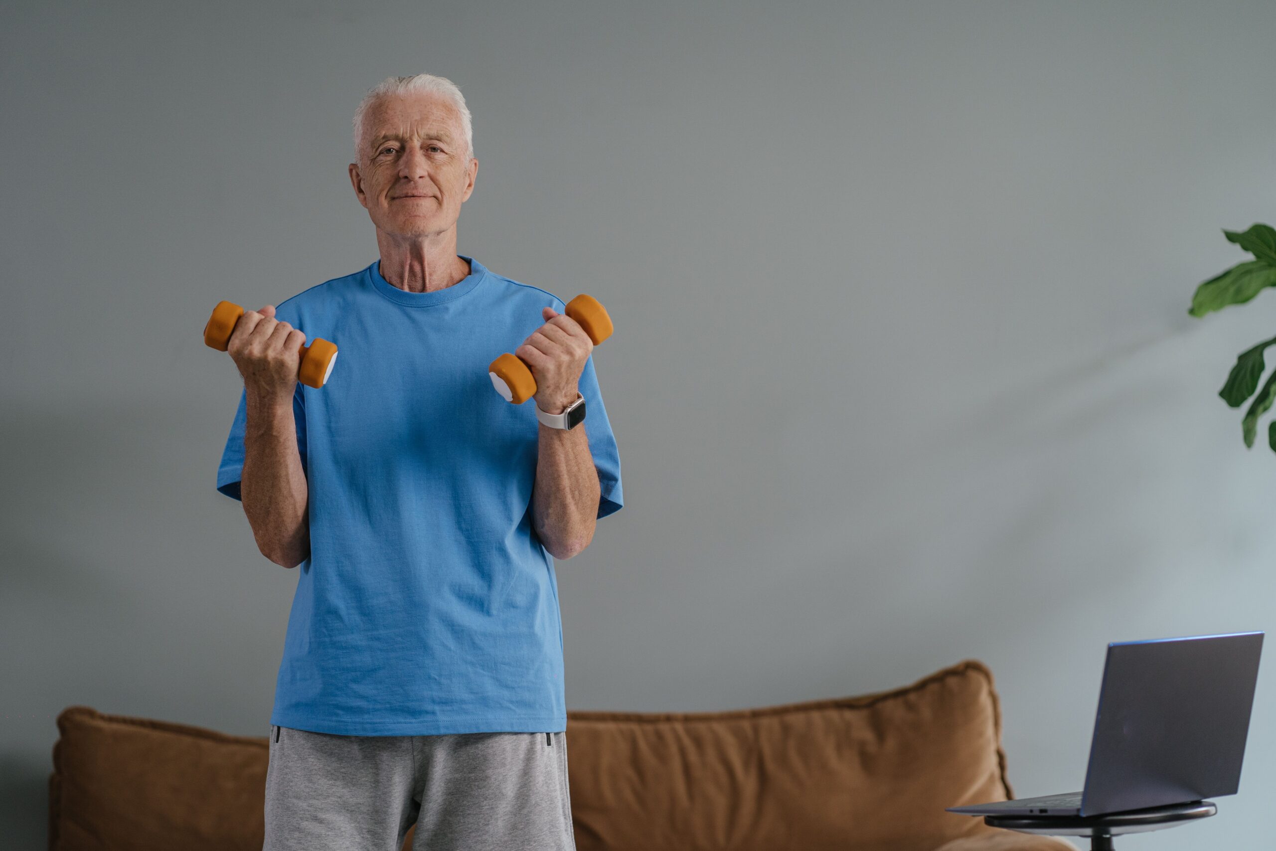 Beneficiile au fost și mai evidente atunci când antrenamentele de forță au fost combinate cu exerciții aerobice. Foto: pexels.com