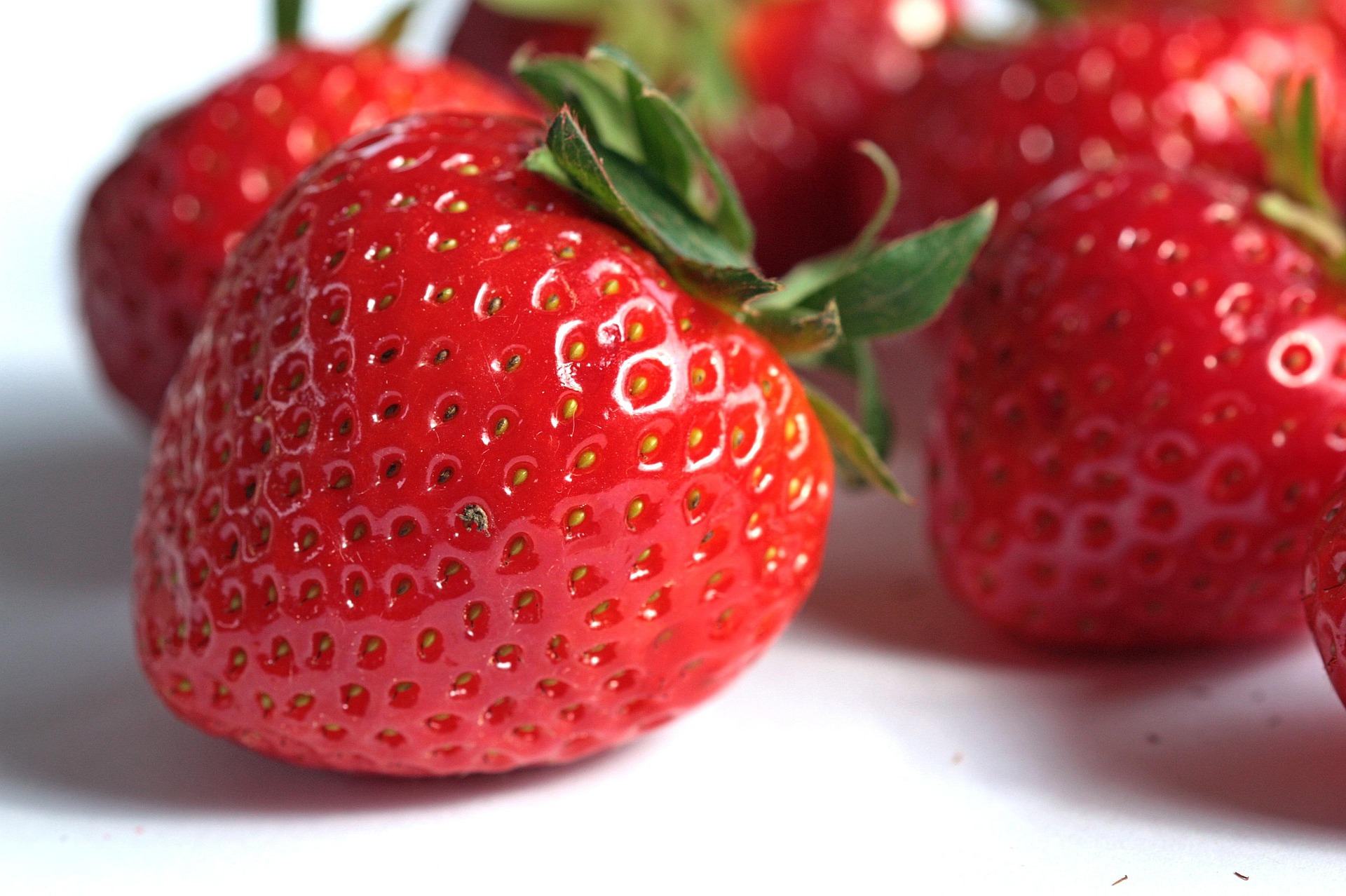 Căpșunile sunt recunoscute pentru conținutul ridicat de vitamina C, antocianii și polifenolii. Foto: pixabay.com