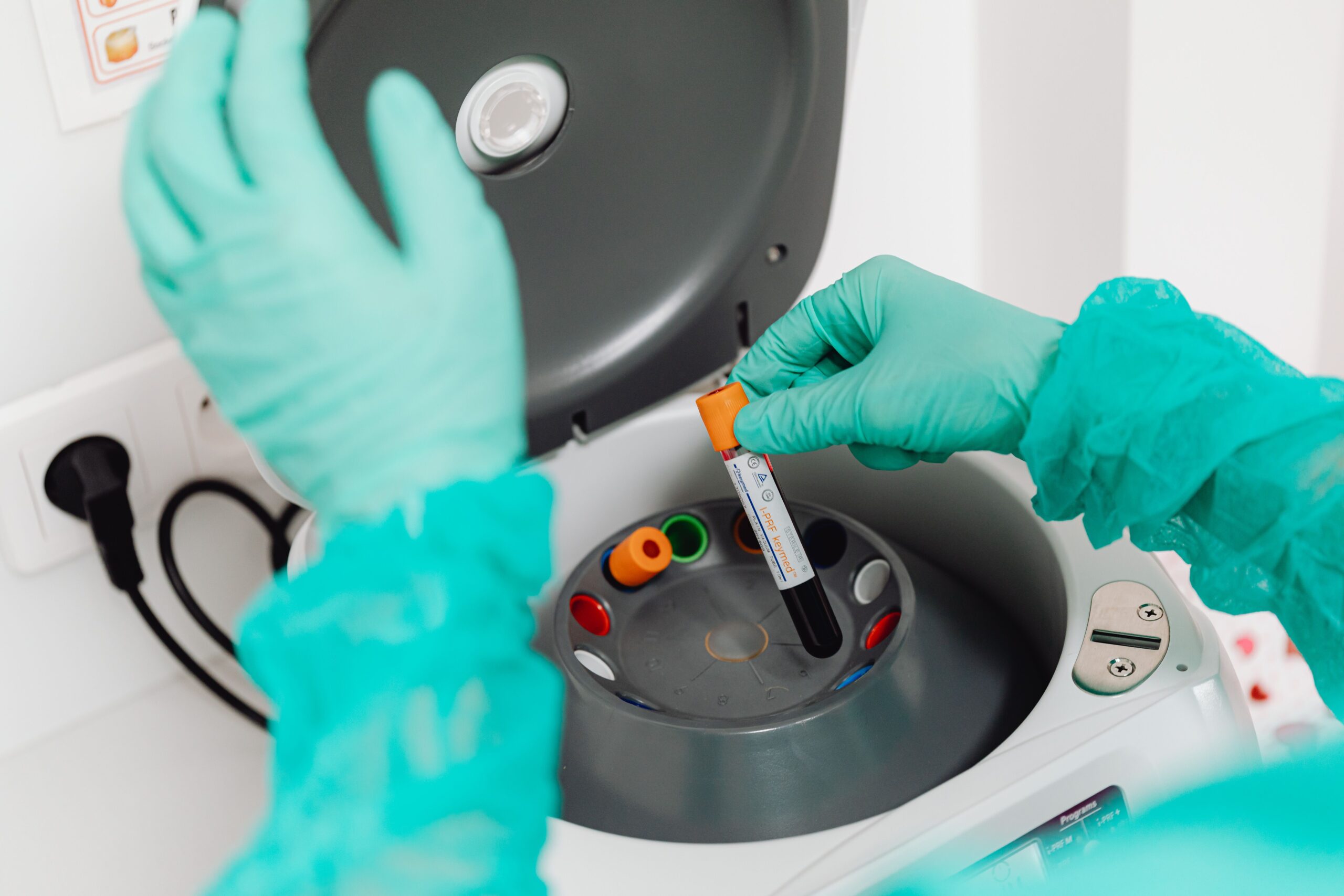 Specialiștii subliniază însă că analiza nu pune un diagnostic și nu înlocuiește consultația psihiatrică. Foto: pexels.com