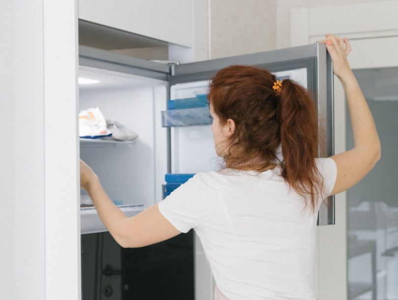 Alimentele pe care nu ar trebui să le păstrezi niciodată în ușa congelatorului. Greșeala pe care o fac mulți
