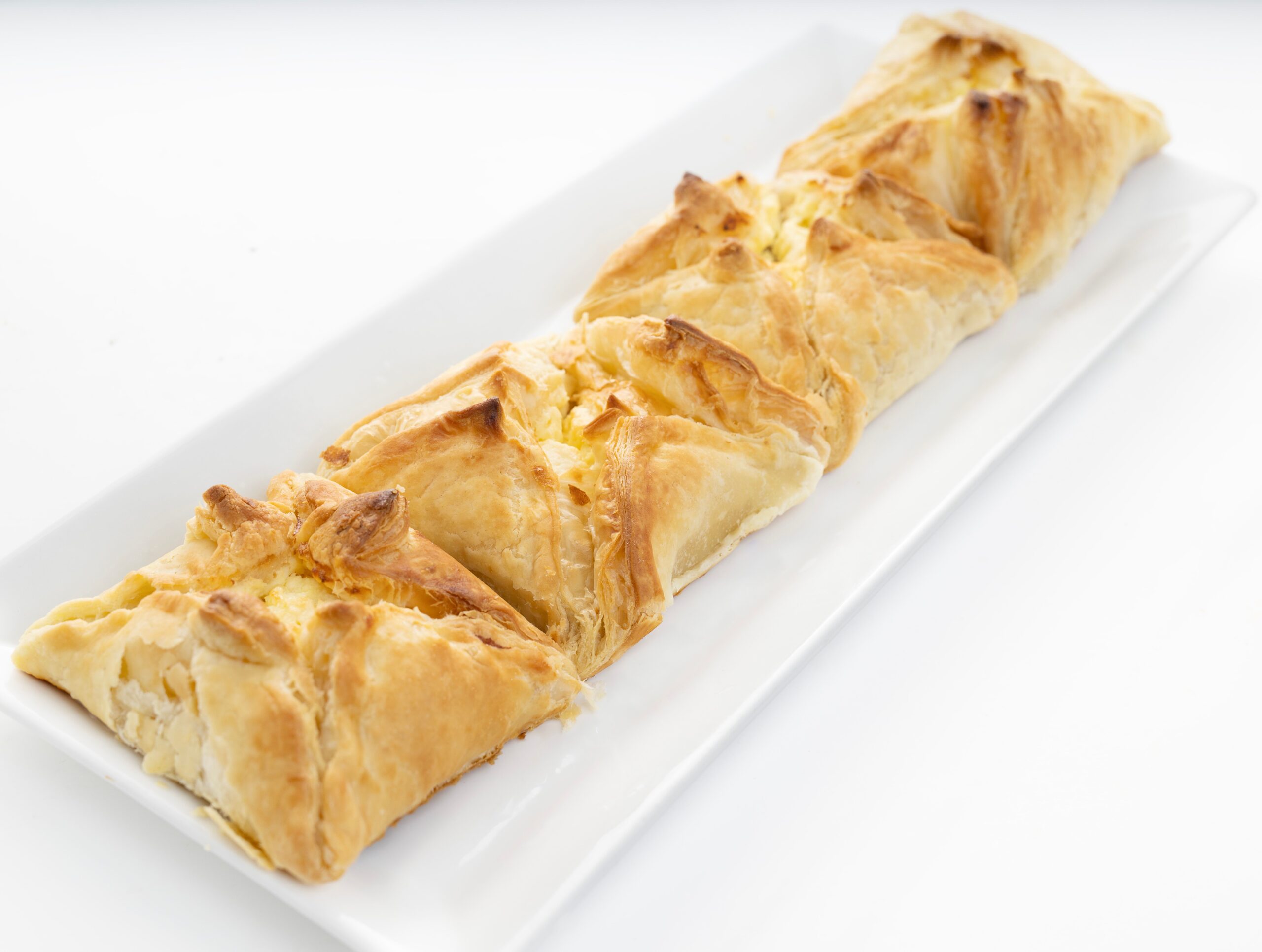 Problema apare însă atunci când merdeneaua ajunge să înlocuiască frecvent micul dejun sau masa de prânz. Foto: pexels.com