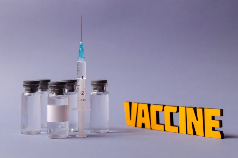 Vaccinul împotriva zonei zoster reduce riscul de infarct și accident vascular